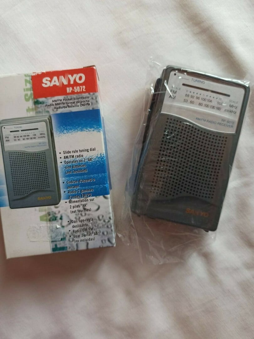 RADIO  SANYO RP-5072 NUEVA (154)