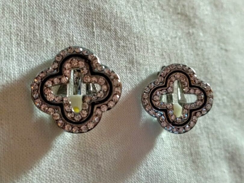 Pendientes mujer bisuteria plateados con cierre de clip