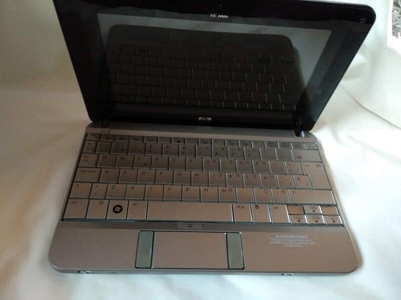 Ordenador portatil 8,9 pulgadas HP 2133 SIN DISCO DURO NI CARGADOR USADO (124)