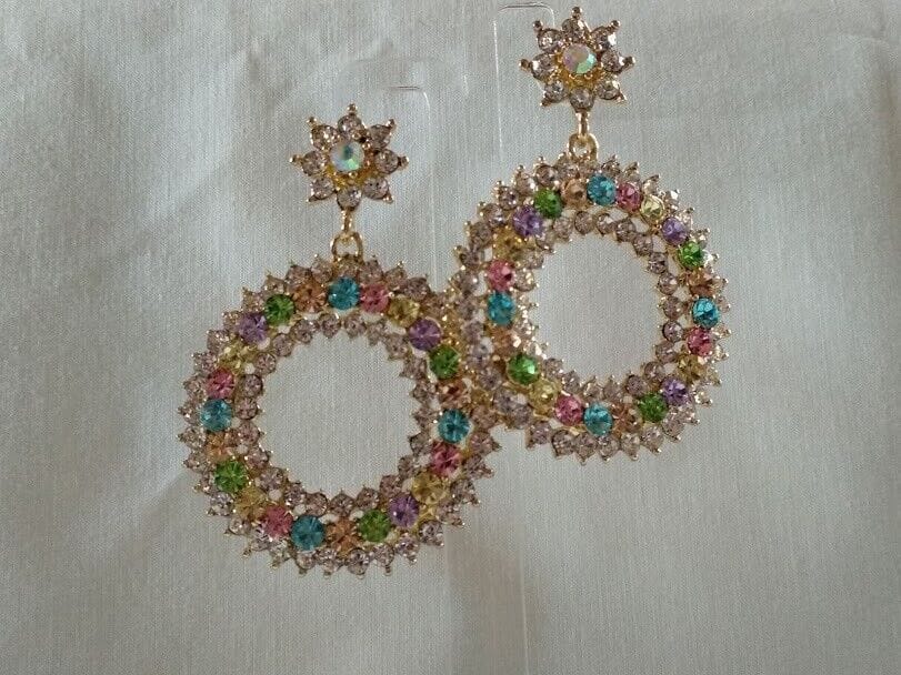 Pendientes fantasia mujer dorados con piedras multicolor cierre de presión (106)