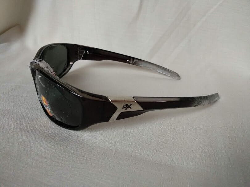 Gafas polarizadas caballero  10  negras o grises Revex  (126) - Imagen 10