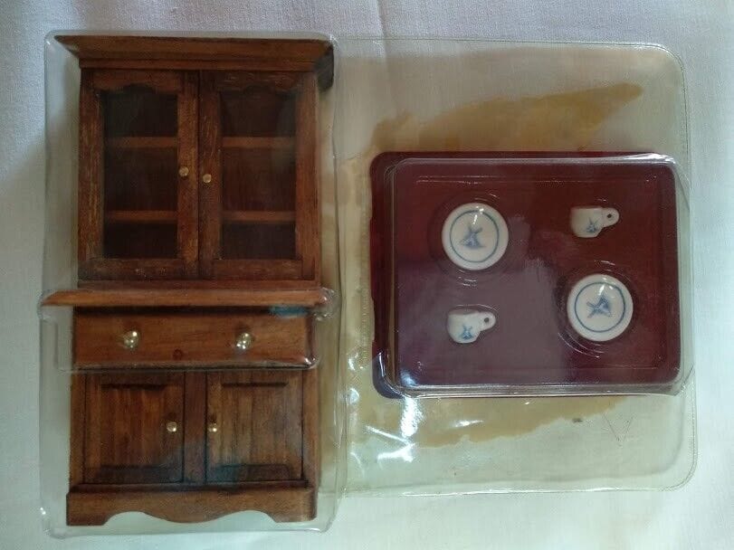 Casas de muñecas Aparador madera con tazas Nuevo y precintado (96)