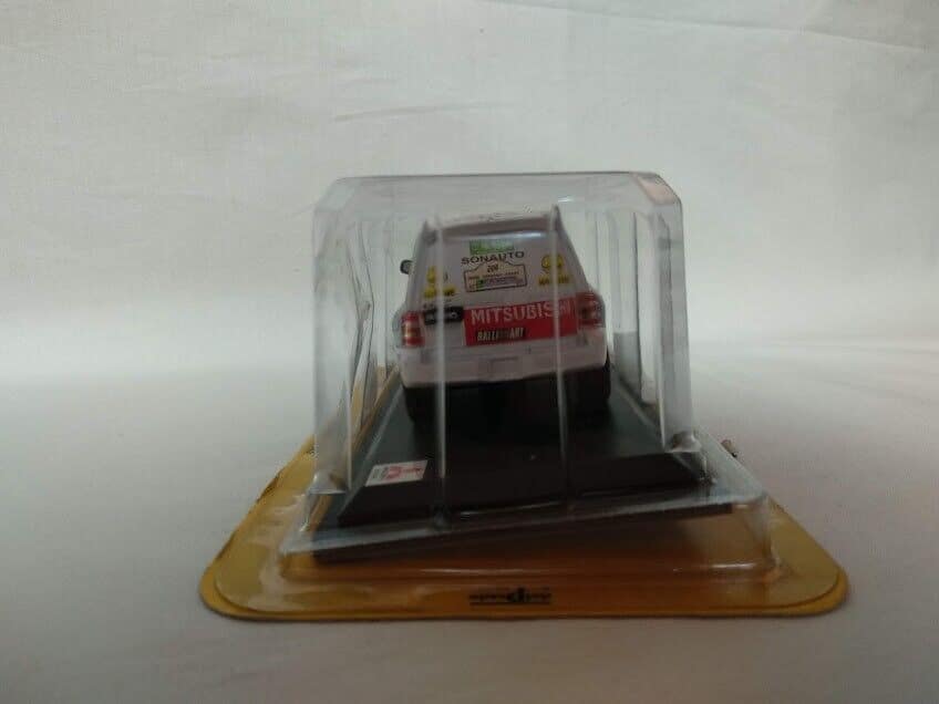 Mitsubishi Pajero Evolution 1998 Esc 1/43  Nuevo con caja - Imagen 6