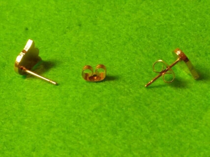 Pendientes acero dorado mujer colección primavera forma tulipan con presión - Imagen 3