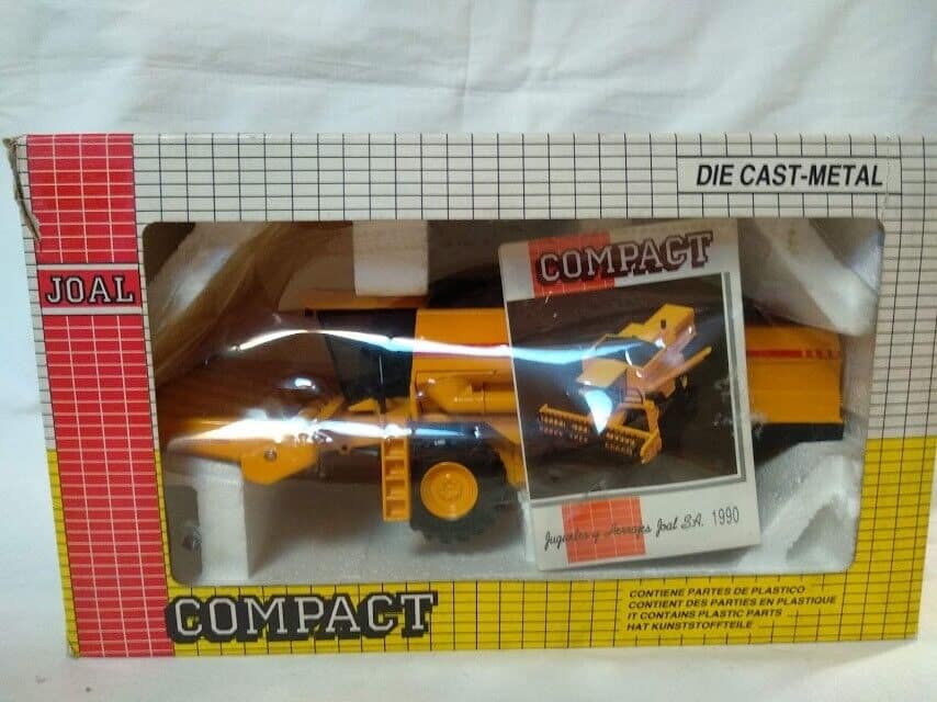 Cosechadora de metal New Holland TX-34 escala 1:42 Joal Nueva y en caja