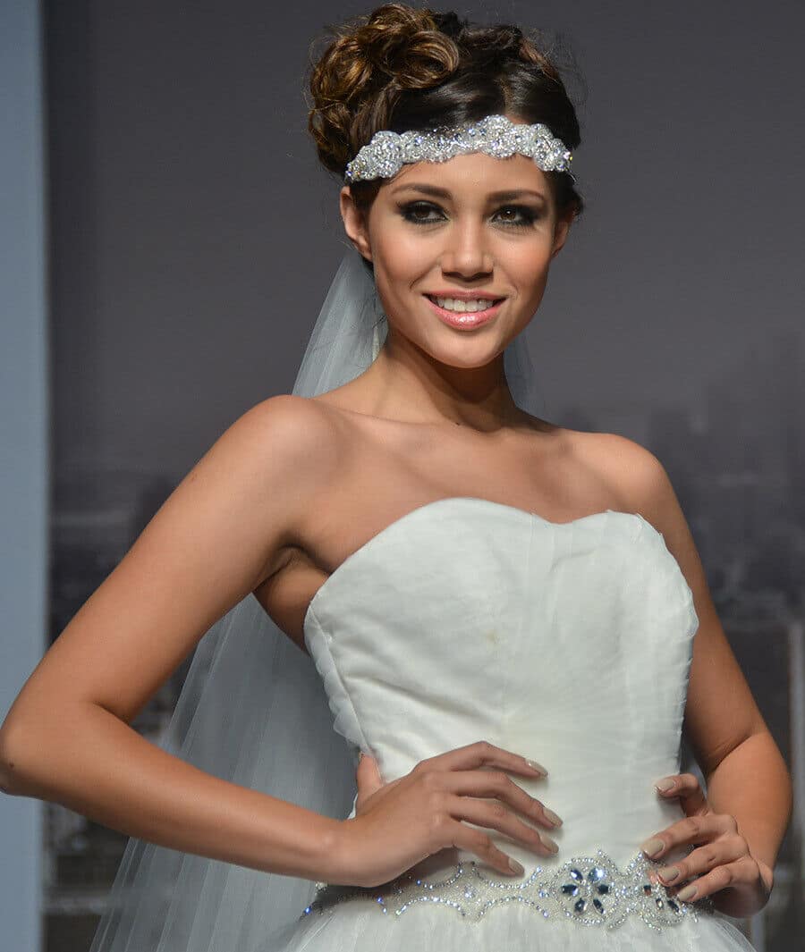 Tocado aderezo tiara plateada con perlas y lazada Nuevo - Imagen 3