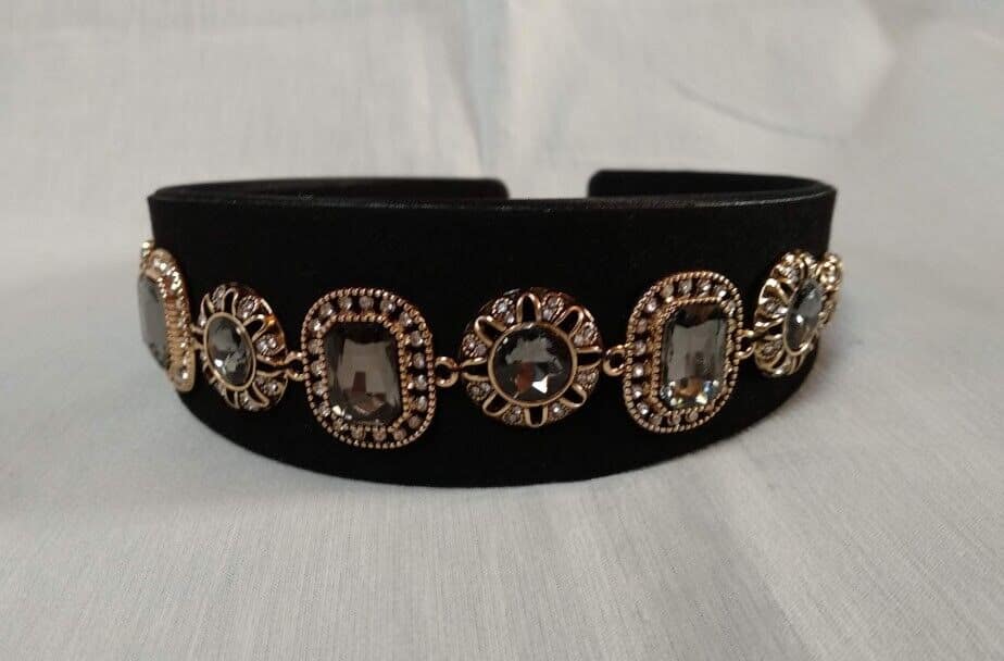 Diadema mujer en satén con apliques de pedrería (104) Nuevo